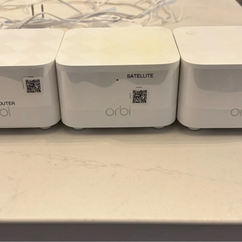 White Wireless Router System - Picture 1 of 3